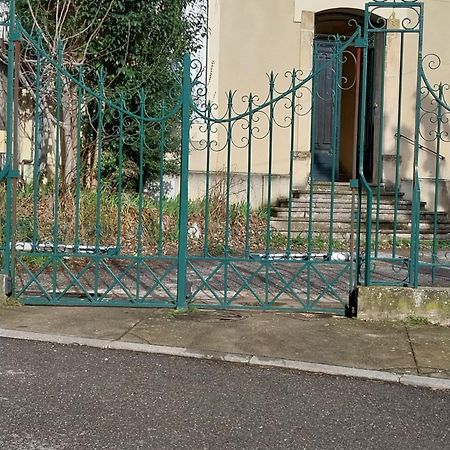 Maison Quai De La Fontaine Plus Parking Nîmes Esterno foto